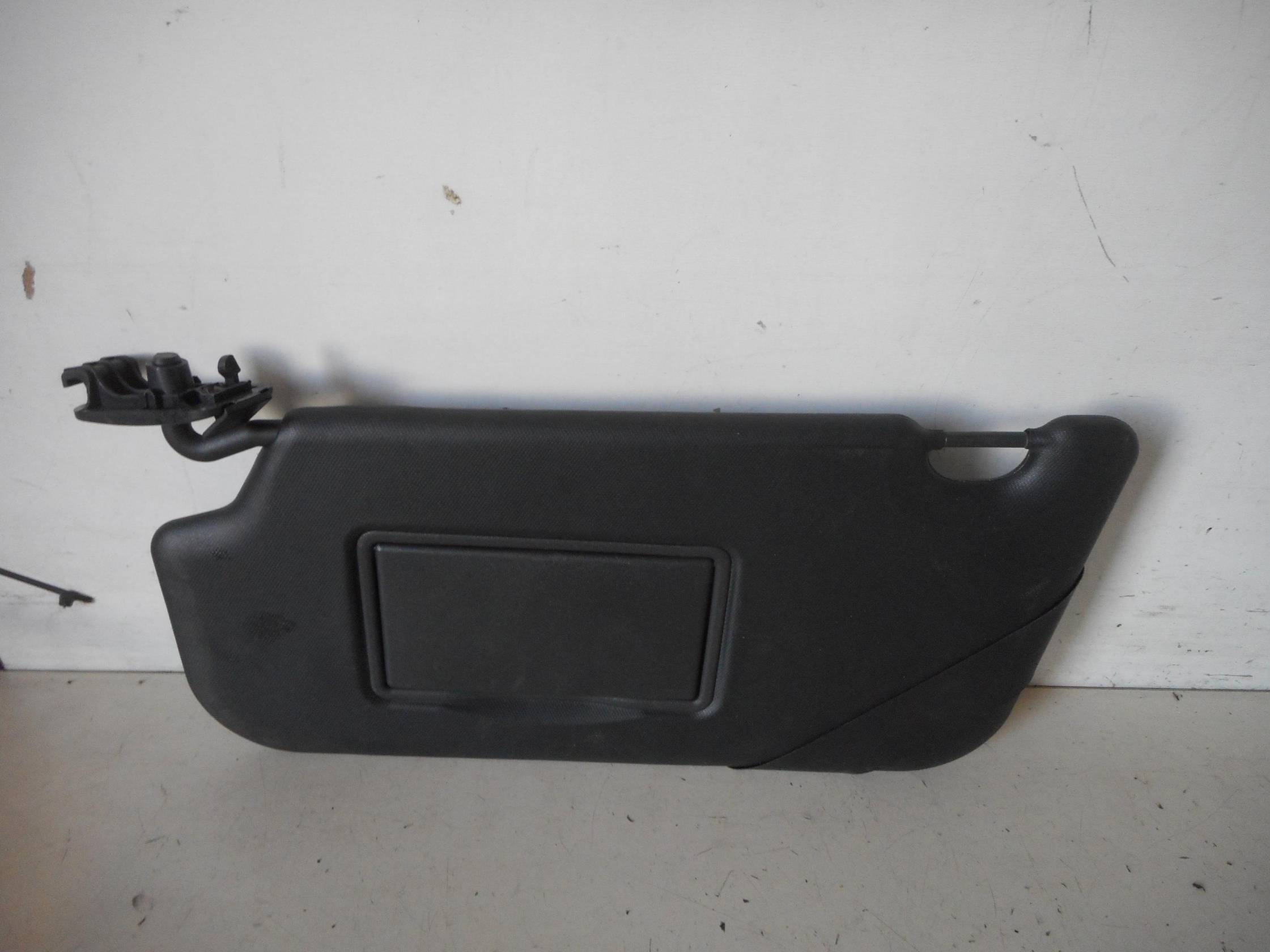 Aletta parasole parabrezza sx.